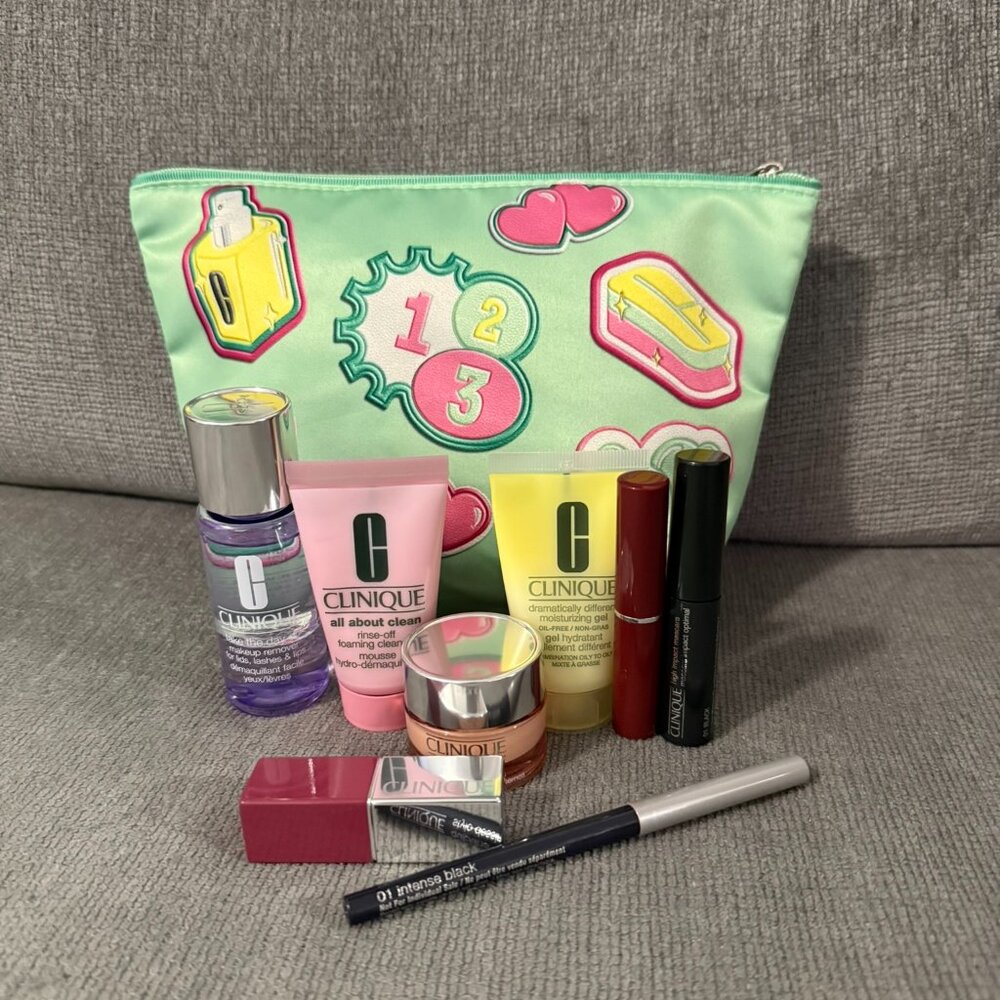 Clinique Set of 9 Skin Cares/ Make Ups Travel/Gift Set With Cosmetic Bag
